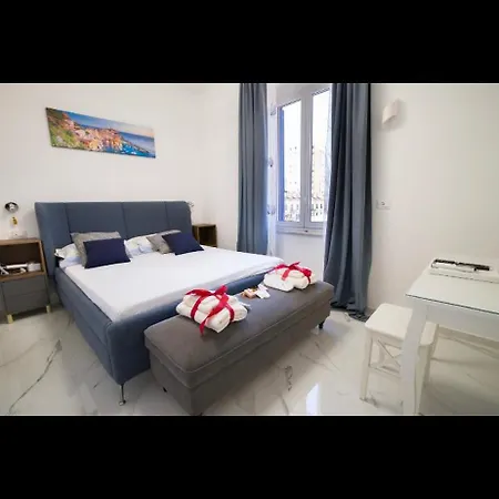Homestay 98 House La Spezia