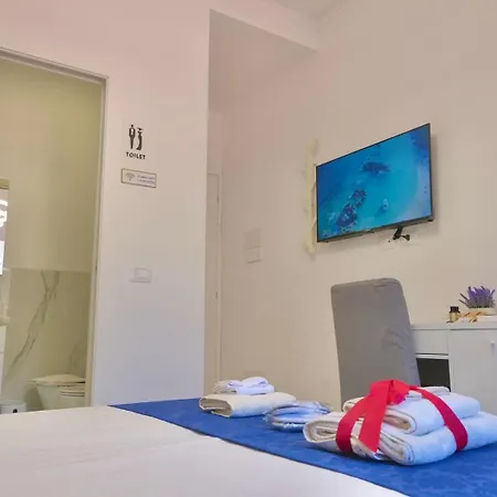 בית אירוח 98 House